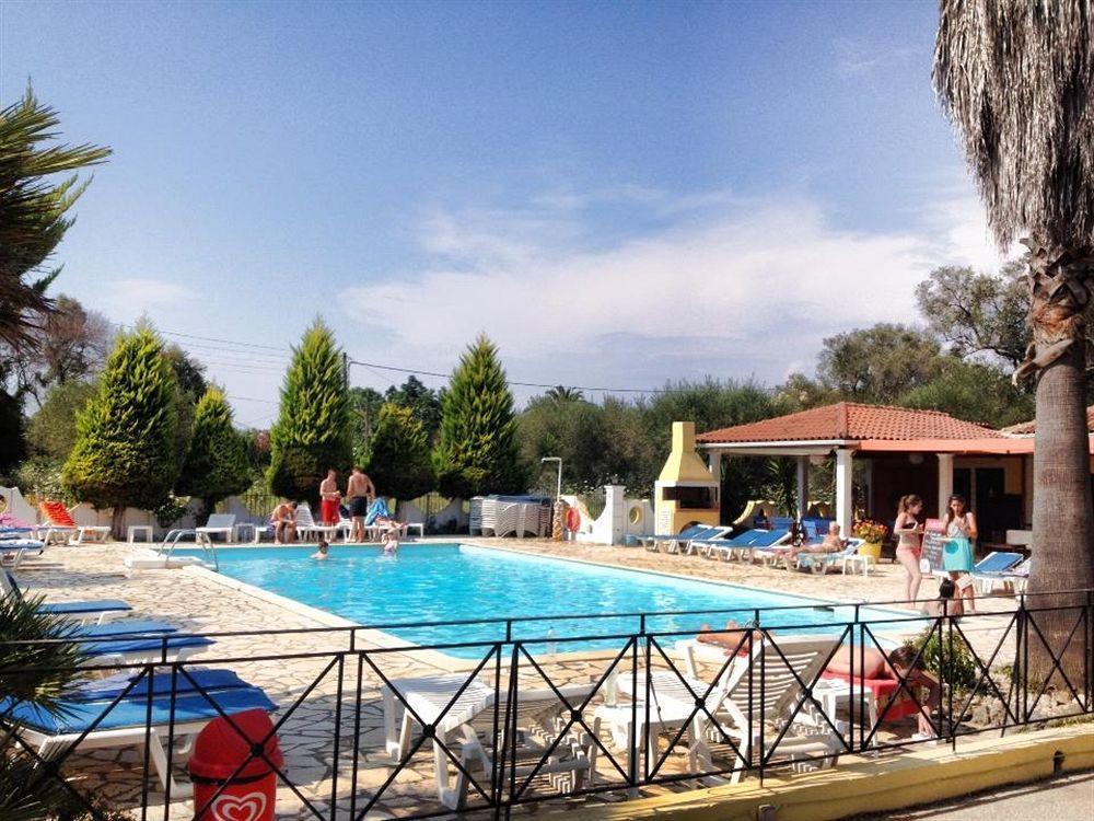 Athina Aparthotel Kávos Exteriör bild