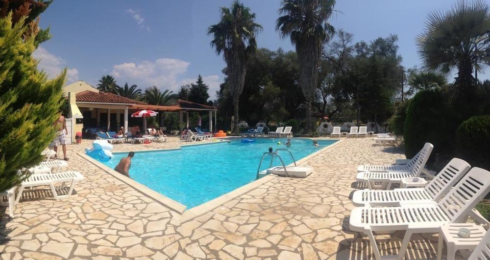 Athina Aparthotel Kávos Exteriör bild