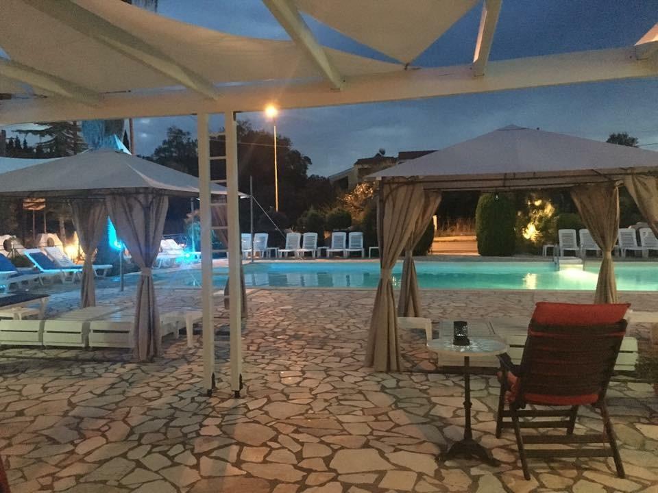 Athina Aparthotel Kávos Exteriör bild