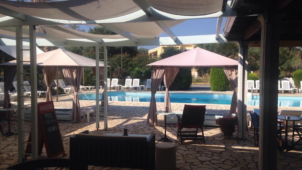 Athina Aparthotel Kávos Exteriör bild