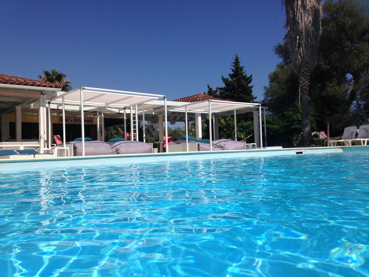 Athina Aparthotel Kávos Exteriör bild
